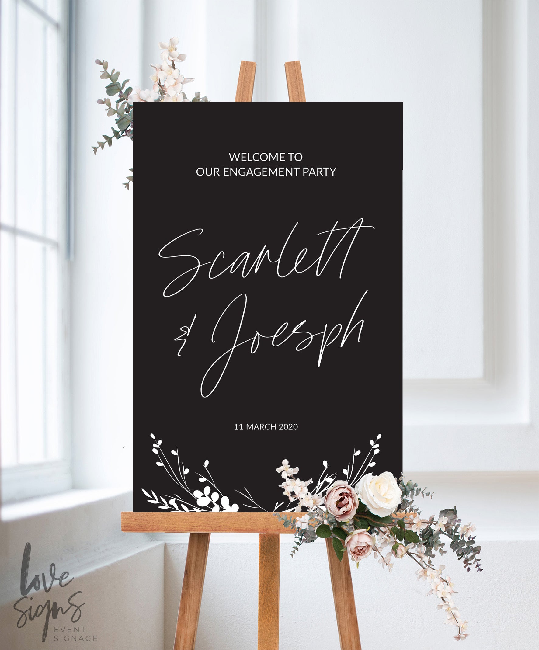MODERN HANDWRITTEN ENGAGEMENT WELCOME SIGN / BLACK (E116)