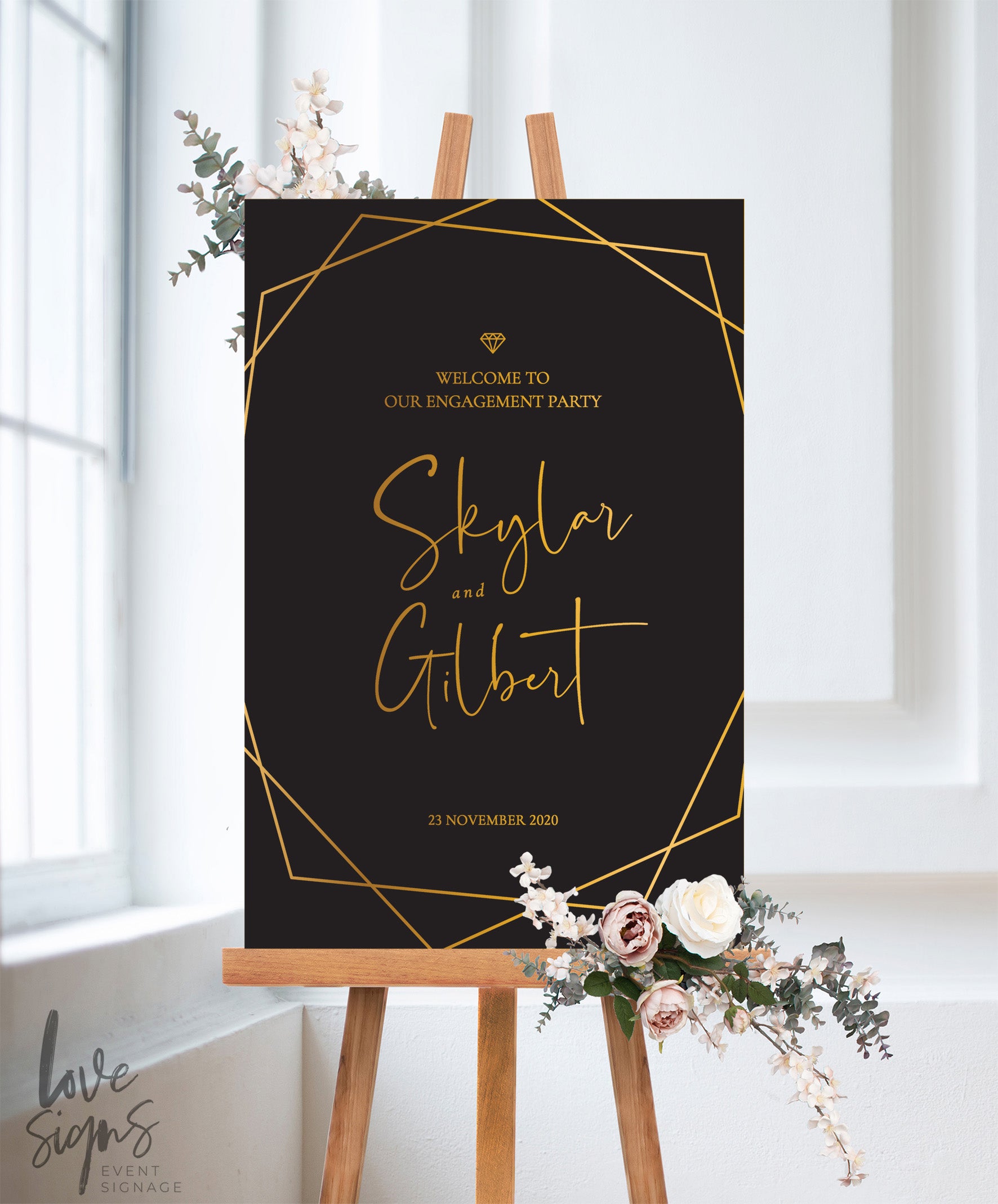 MODERN SCRIPT ENGAGEMENT WELCOME SIGN / BLACK (E118)