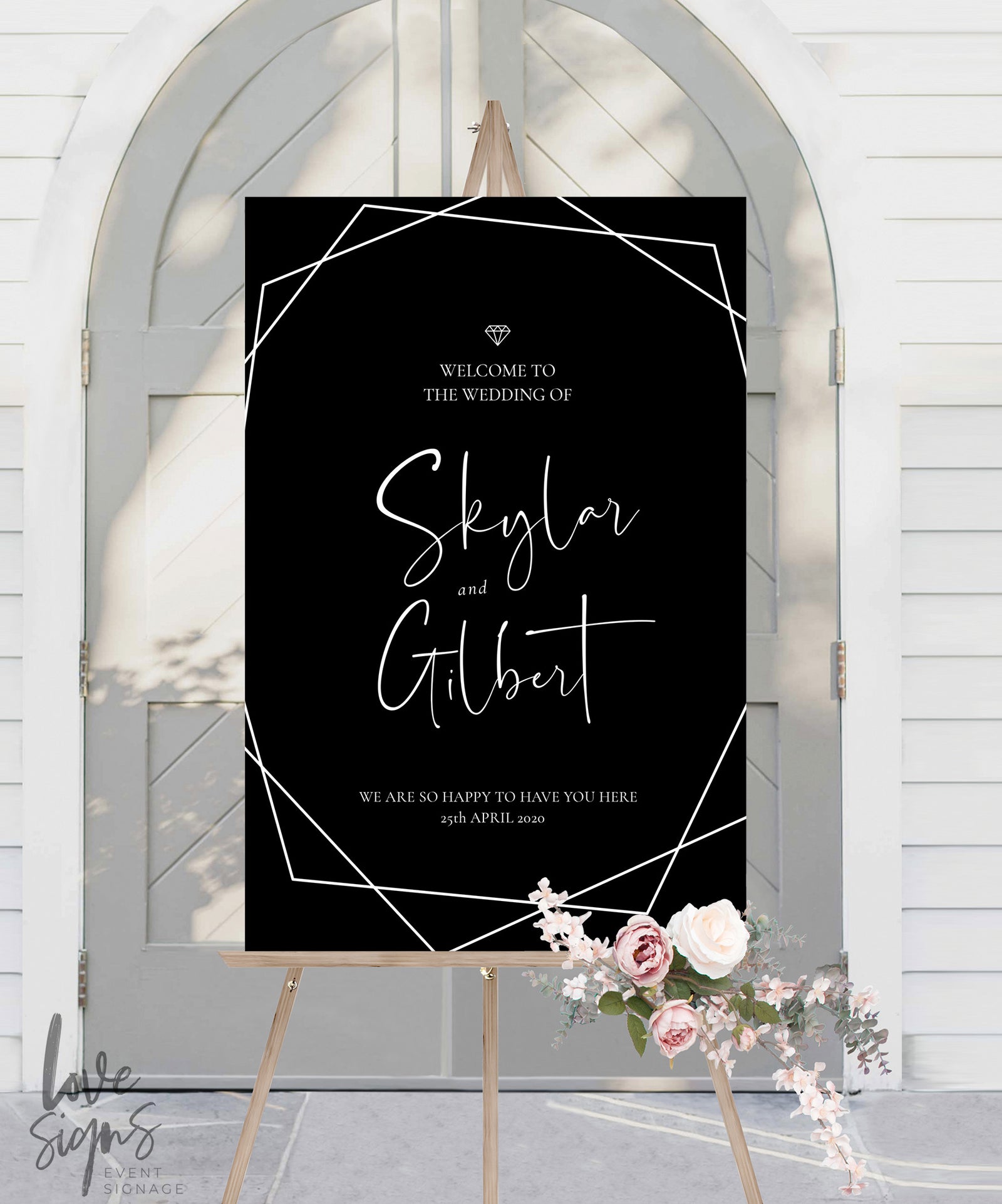 MODERN SCRIPT WEDDING WELCOME SIGN / BLACK (W318)